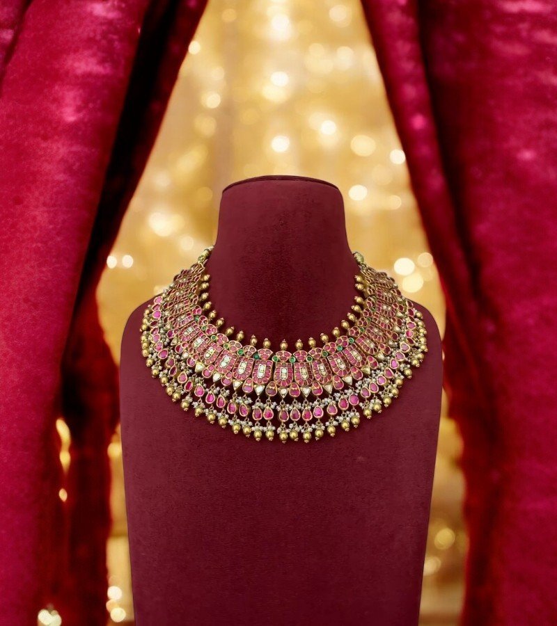 Kundal Gold Choker Studded with Rubies image 1