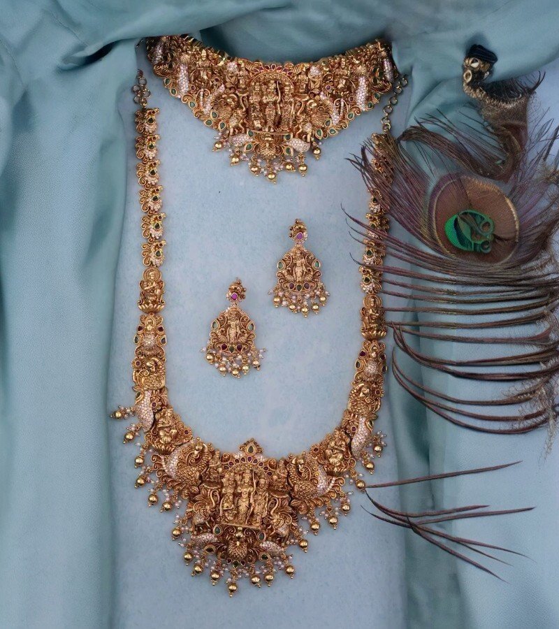 Necklace and Matching Earrings image 1