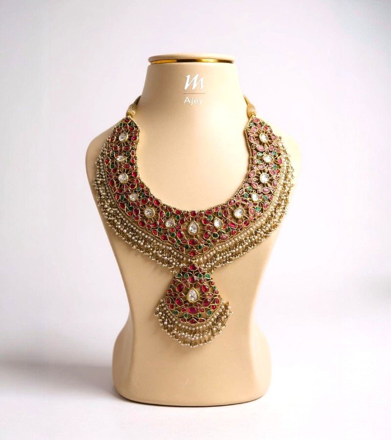 stunning Kundan necklace image 1