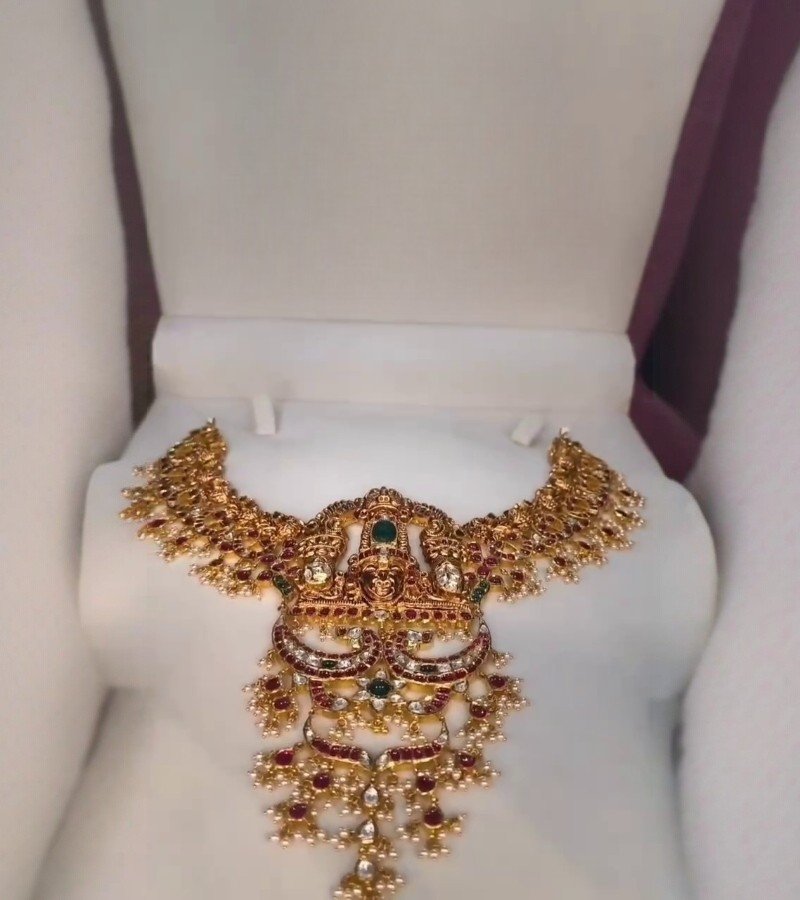 Kundan necklace featuring Venkateshwara Swamy image 1