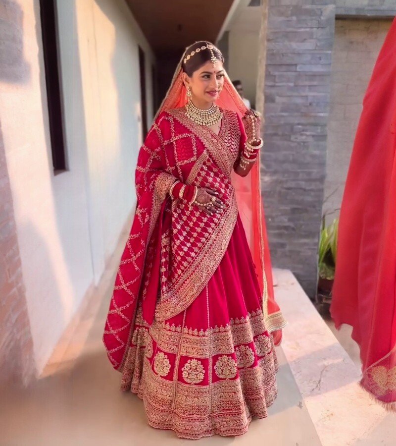 Sabyasachi Lehenga image 1