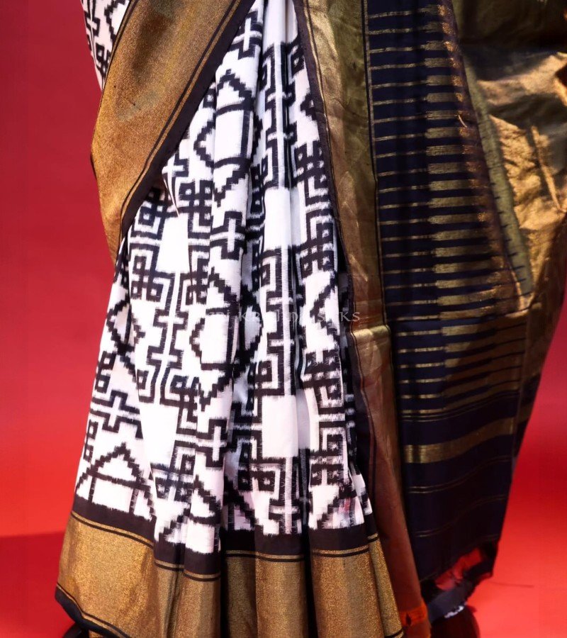 Silk Saree with a Geometric Pattern image 1