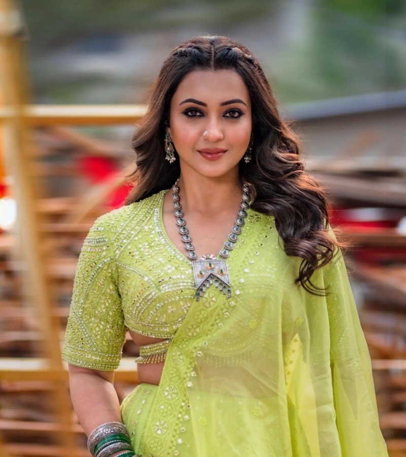 Radiant Lime Green Lehenga image 2