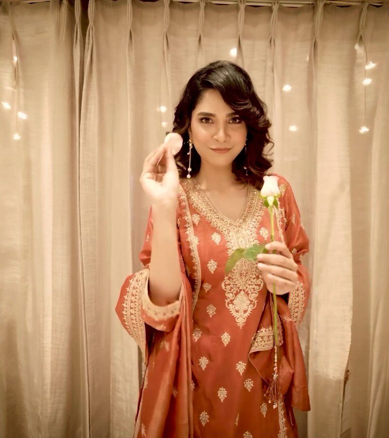 Rust-Hued Ensemble image 1