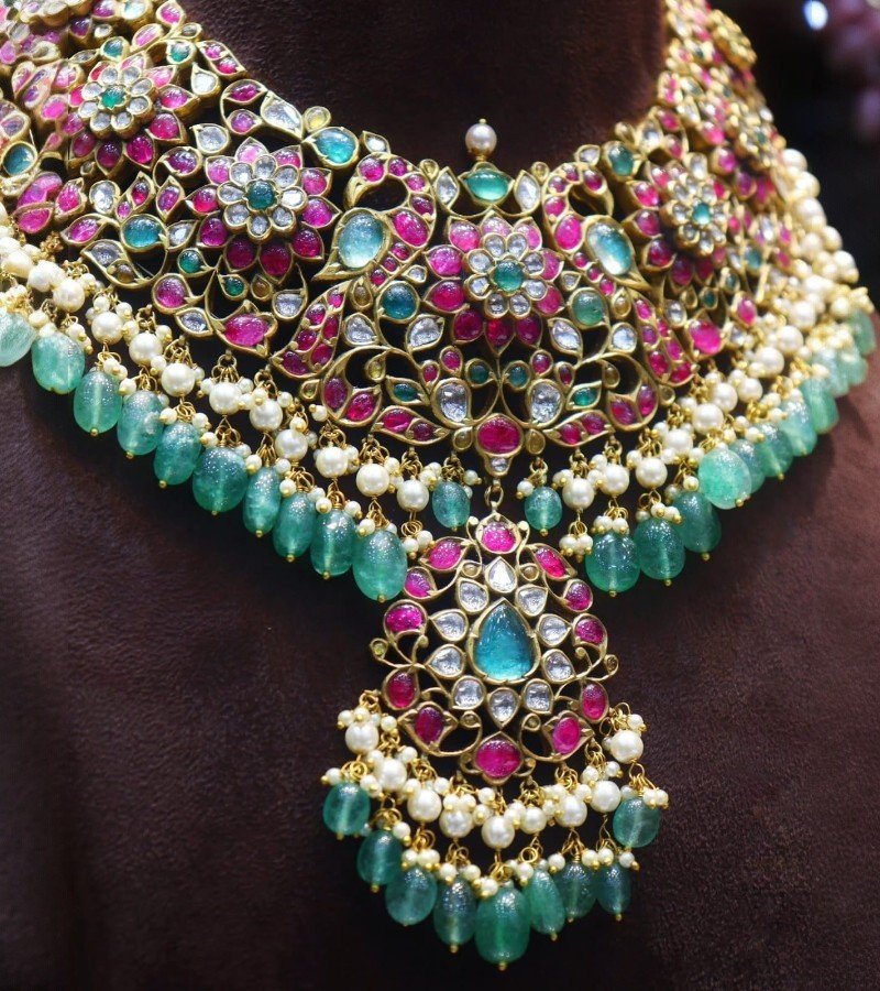 Kundan Rani Necklace Set image 3
