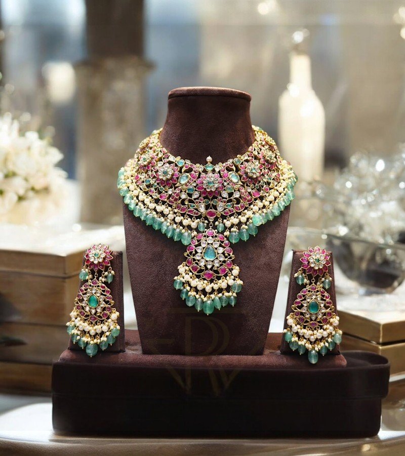 Kundan Rani Necklace Set image 4