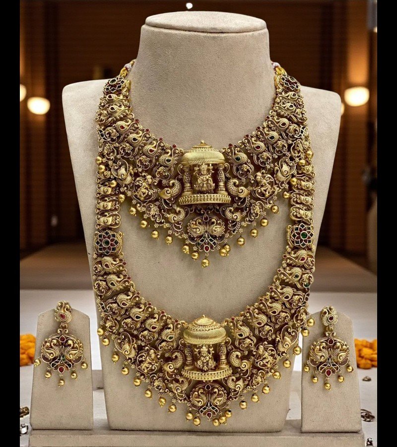 Divine Nakshi Temple Bridal Jewellery Set image 2