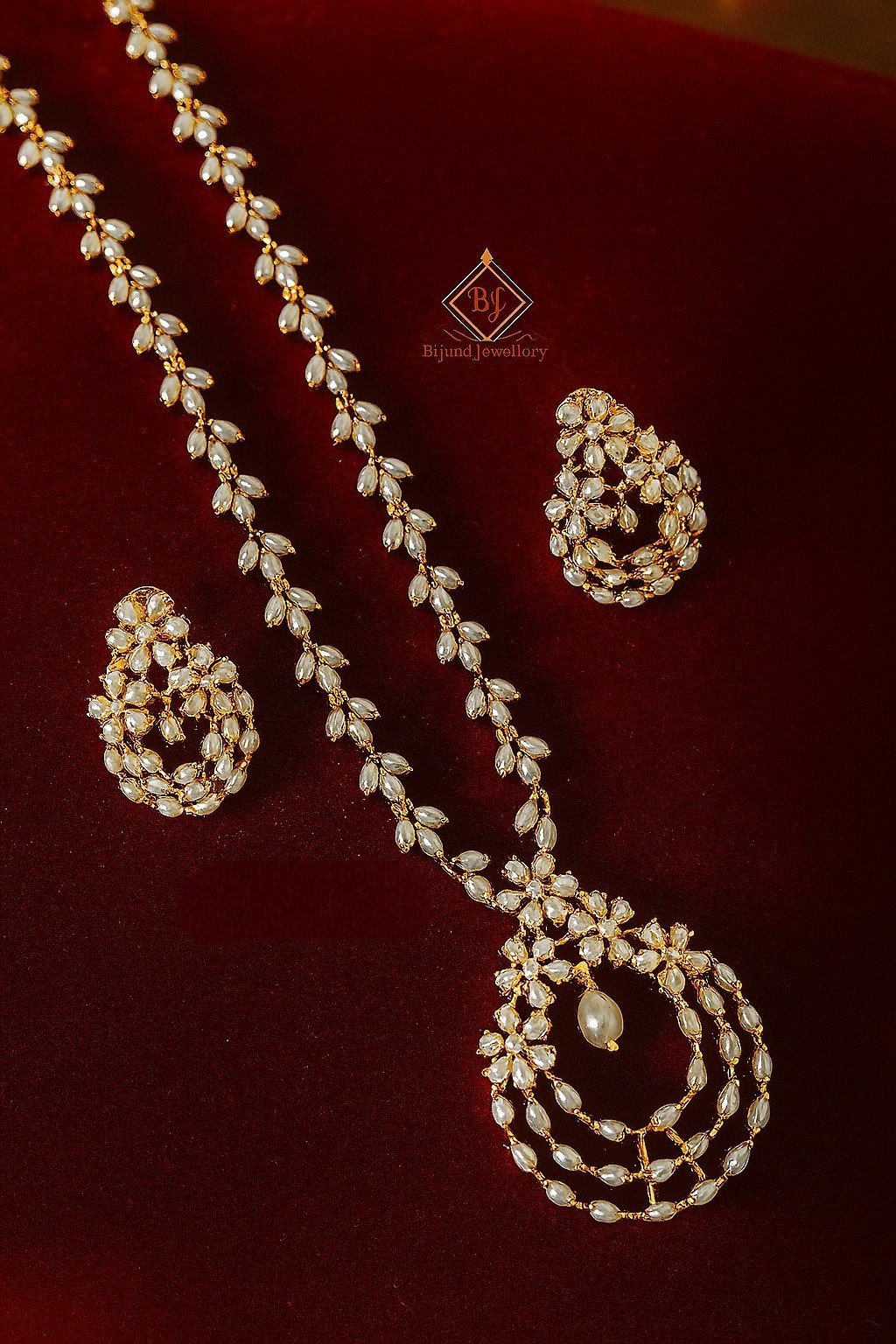 White Beaded Floral Drop Necklace Set image 1
