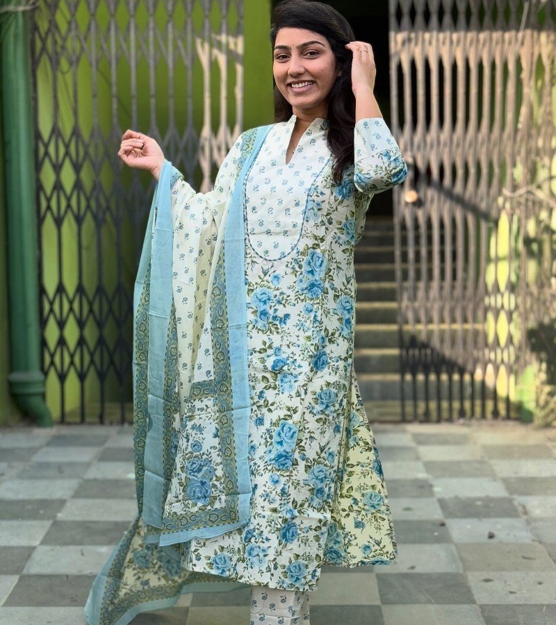 Kurta Suit Set image 1