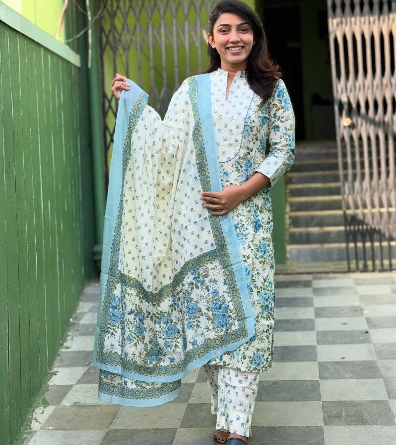 Kurta Suit Set image 2