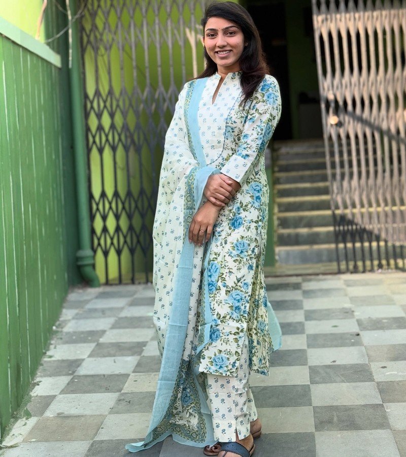 Kurta Suit Set image 3